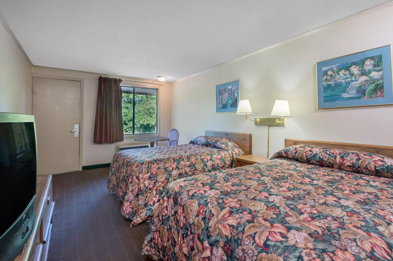 Knights Inn Columbus/Franklinton ภายนอก รูปภาพ
