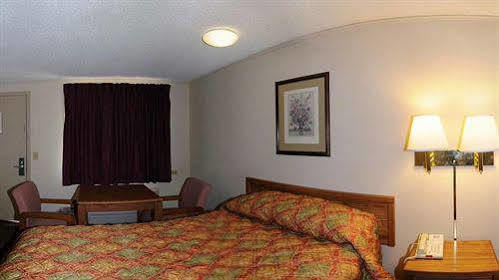Knights Inn Columbus/Franklinton ภายนอก รูปภาพ